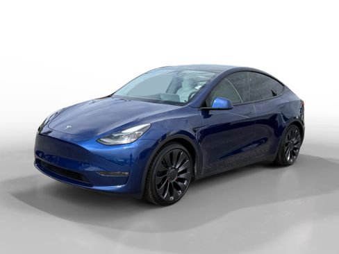 Used 2024 Tesla Model Y Performance AWD/4WD image 1