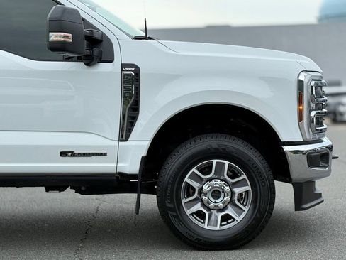 Used 2024 Ford F350 Lariat image 11