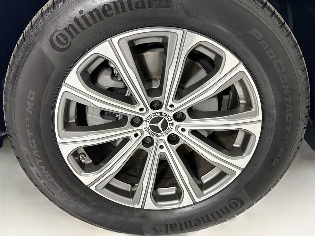 Certified 2026 Mercedes-Benz GLC 300 4MATIC image 32