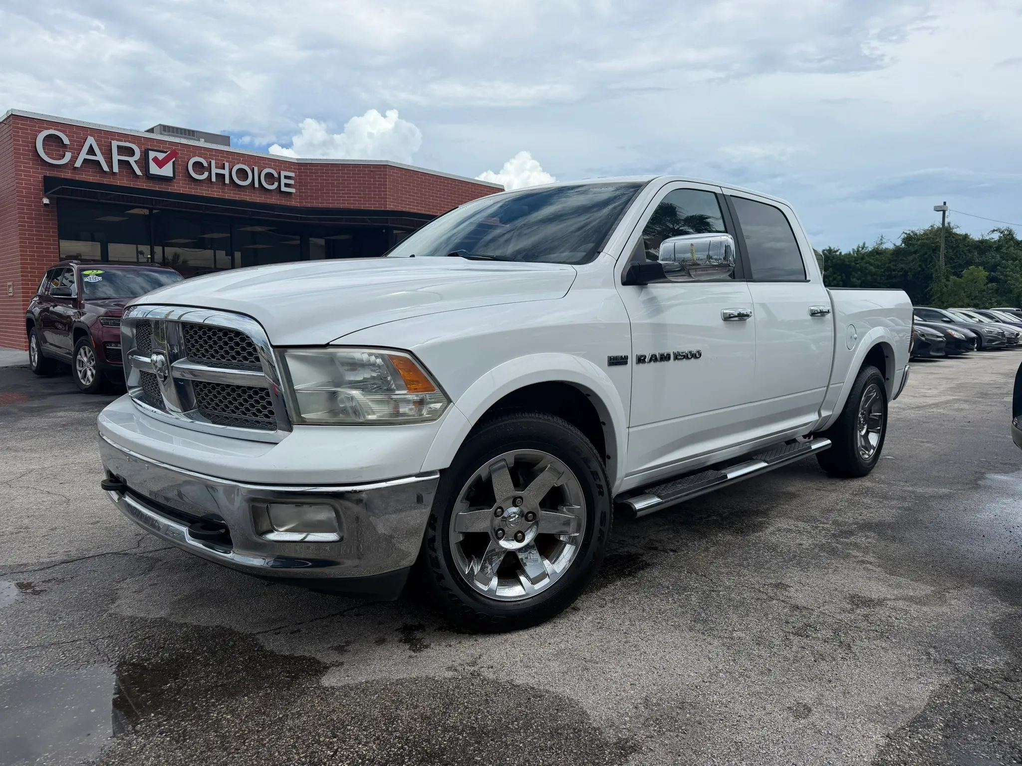 Used 2012 RAM 1500 Laramie RWD image 1