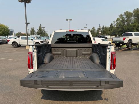 Used 2024 Ford F150 Platinum w/ FX4 Off-Road Package AWD/4WD image 34