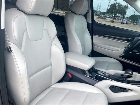 Used 2023 Kia Telluride S FWD image 11