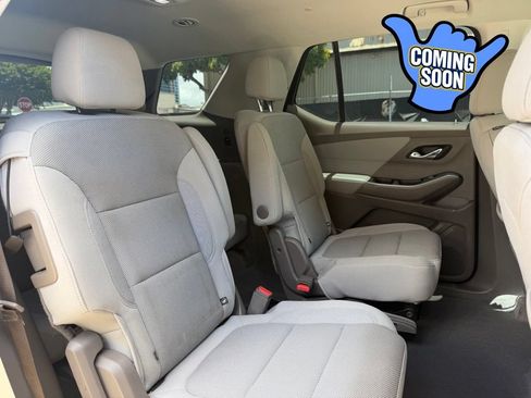 Used 2020 Chevrolet Traverse LT FWD image 9