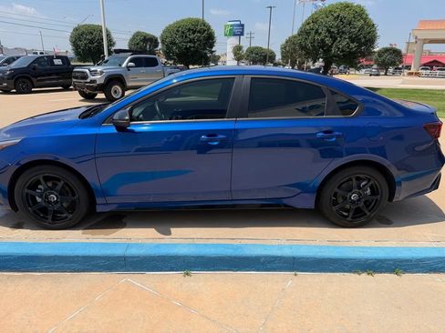 Used 2024 Kia Forte GT-Line w/ GT-Line Premium Package FWD image 6