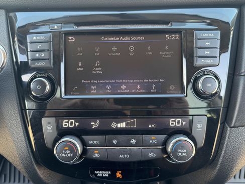 Used 2018 Nissan Rogue SV FWD image 37