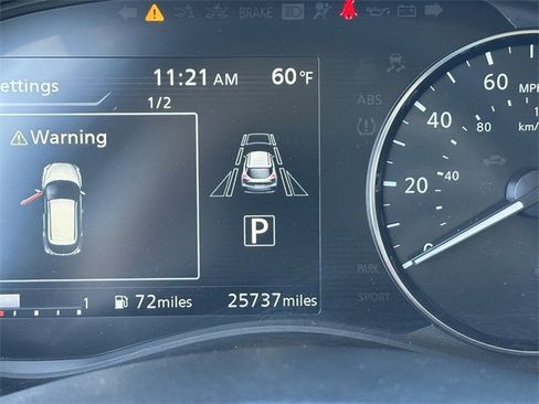 Used 2023 Nissan Kicks SR image 15