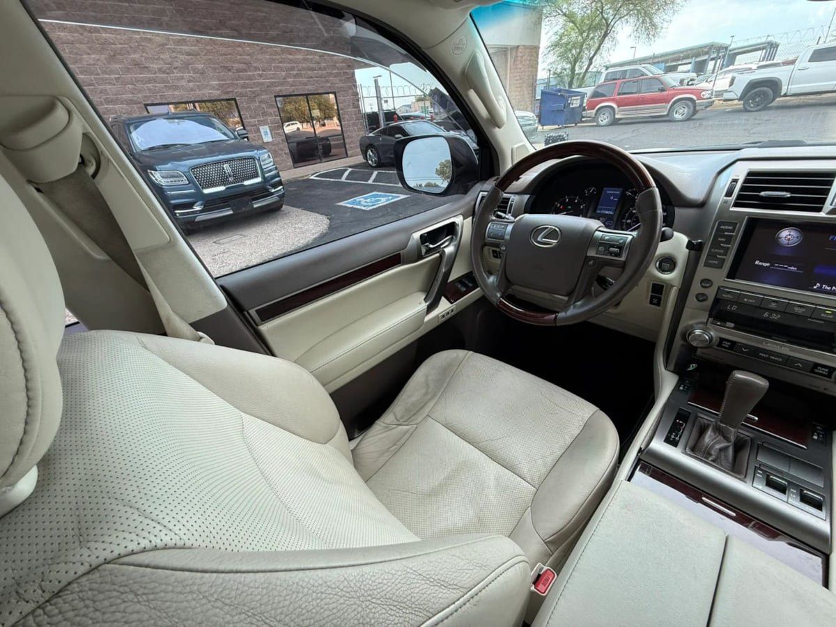 Used 2014 Lexus GX 460 w/ Premium Package AWD/4WD image 47