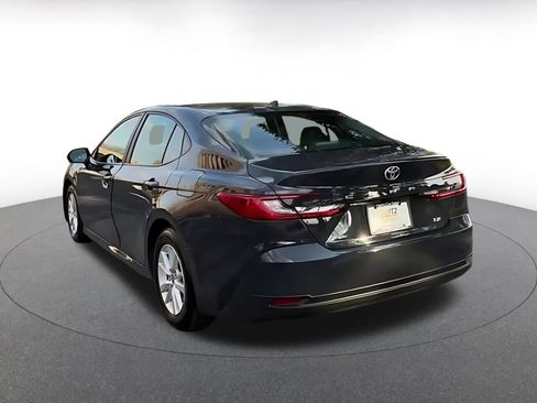 Used 2025 Toyota Camry LE image 11