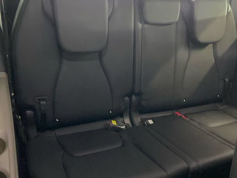 Used 2025 Kia Carnival SX FWD image 17