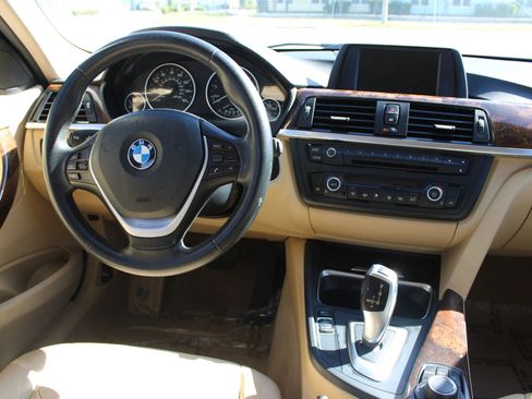 Used 2014 BMW 328i Sedan RWD image 13