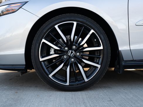 Used 2023 Honda Accord Touring image 14