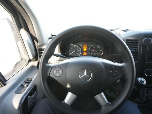 Used 2015 Mercedes-Benz Sprinter 2500 image 13