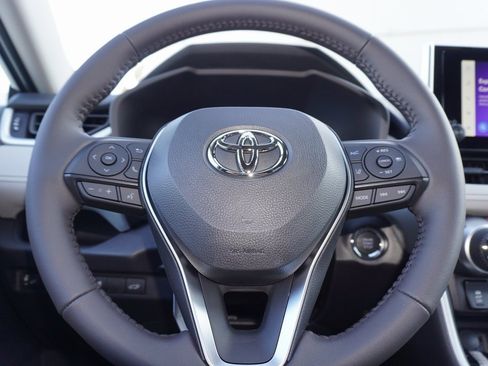 New 2025 Toyota RAV4 XLE image 19