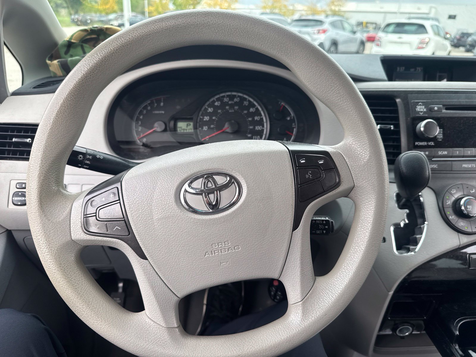 Used 2012 Toyota Sienna LE w/ Towing Pkg AWD/4WD image 29