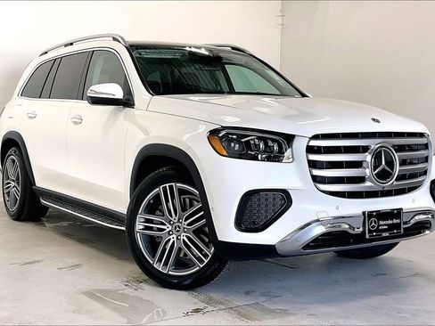 New 2026 Mercedes-Benz GLS 450 4MATIC image 1