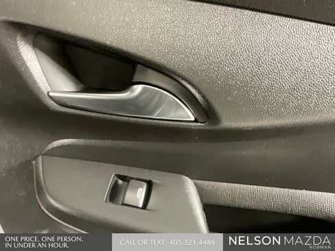 Used 2024 Buick Envista Preferred w/ Convenience I Package FWD image 23