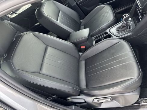 Certified 2023 Volkswagen Tiguan SE R-Line FWD image 27