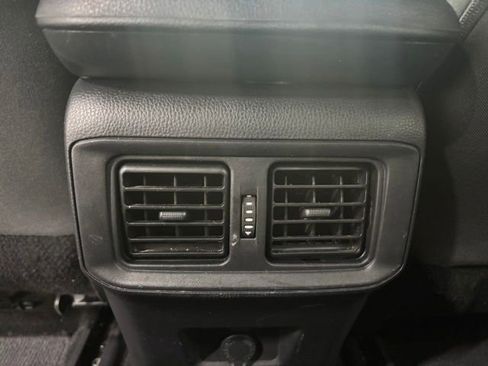 Used 2022 Toyota RAV4 LE FWD image 10