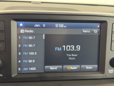 Used 2020 Hyundai Santa Fe SEL image 20