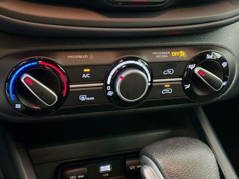 Used 2025 Kia Soul LX w/ LX Technology Package image 22