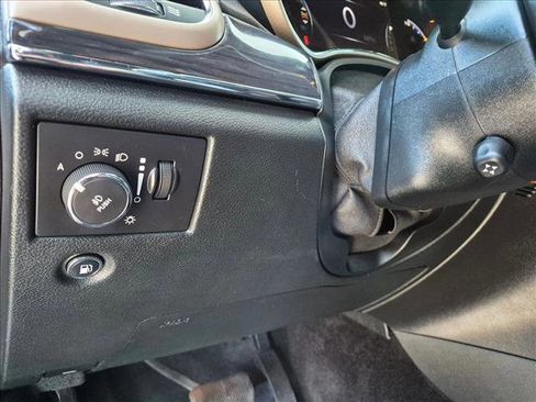 Used 2015 Jeep Grand Cherokee Overland AWD/4WD image 16