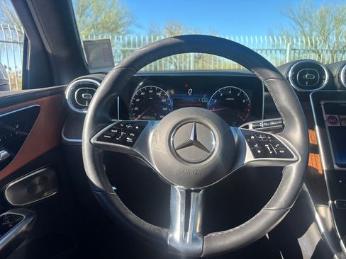 Used 2024 Mercedes-Benz GLC 300 4MATIC image 6