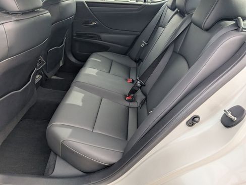 Used 2023 Lexus ES 350 w/ Premium Package FWD image 13