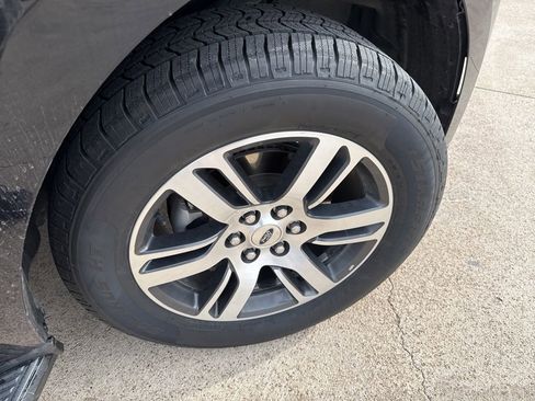 Used 2024 Ford Expedition Limited image 15