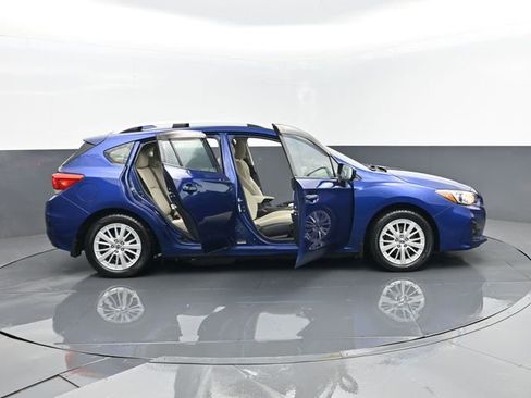 Used 2017 Subaru Impreza 2.0i Premium image 29