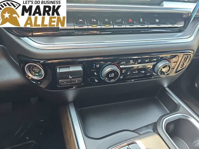 Used 2024 Chevrolet Silverado 1500 High Country w/ High Country Premium Package AWD/4WD image 18