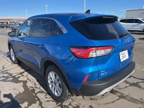 Used 2020 Ford Escape SE image 8