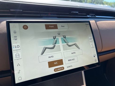 New 2025 Land Rover Range Rover SE image 21