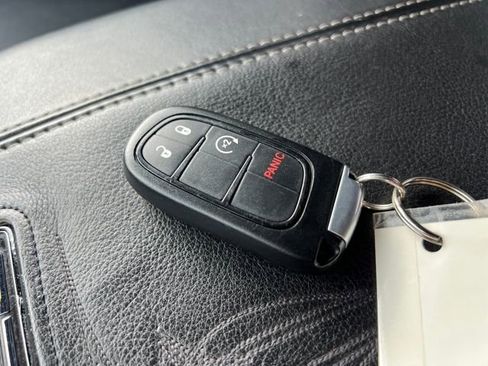 Used 2017 RAM 1500 Limited image 31