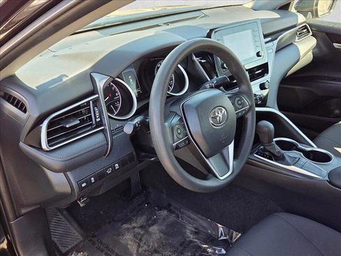 Used 2023 Toyota Camry LE image 9