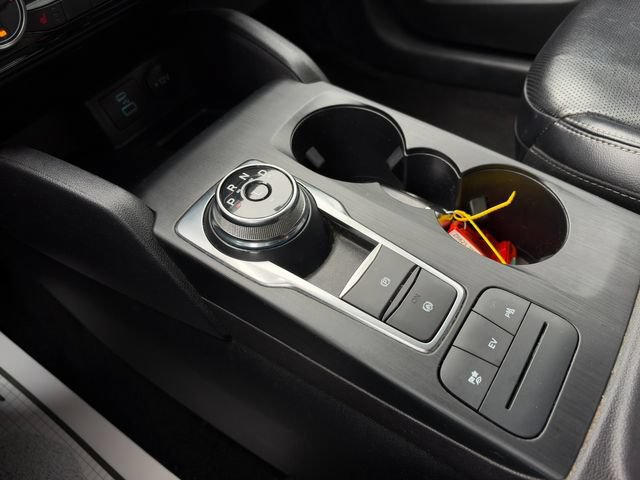 Used 2022 Ford Escape Titanium FWD image 34