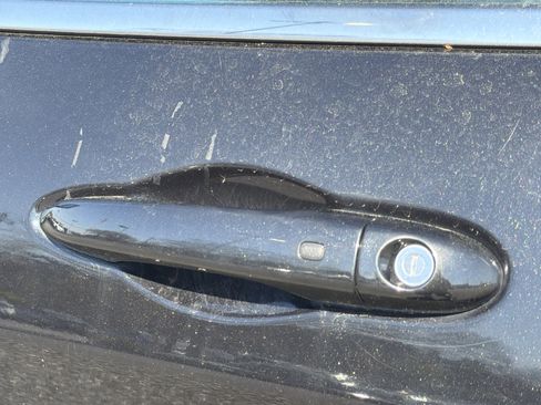 Used 2015 Jeep Cherokee Limited image 13