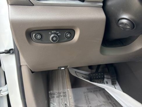 Used 2019 Chevrolet Traverse Premier image 16