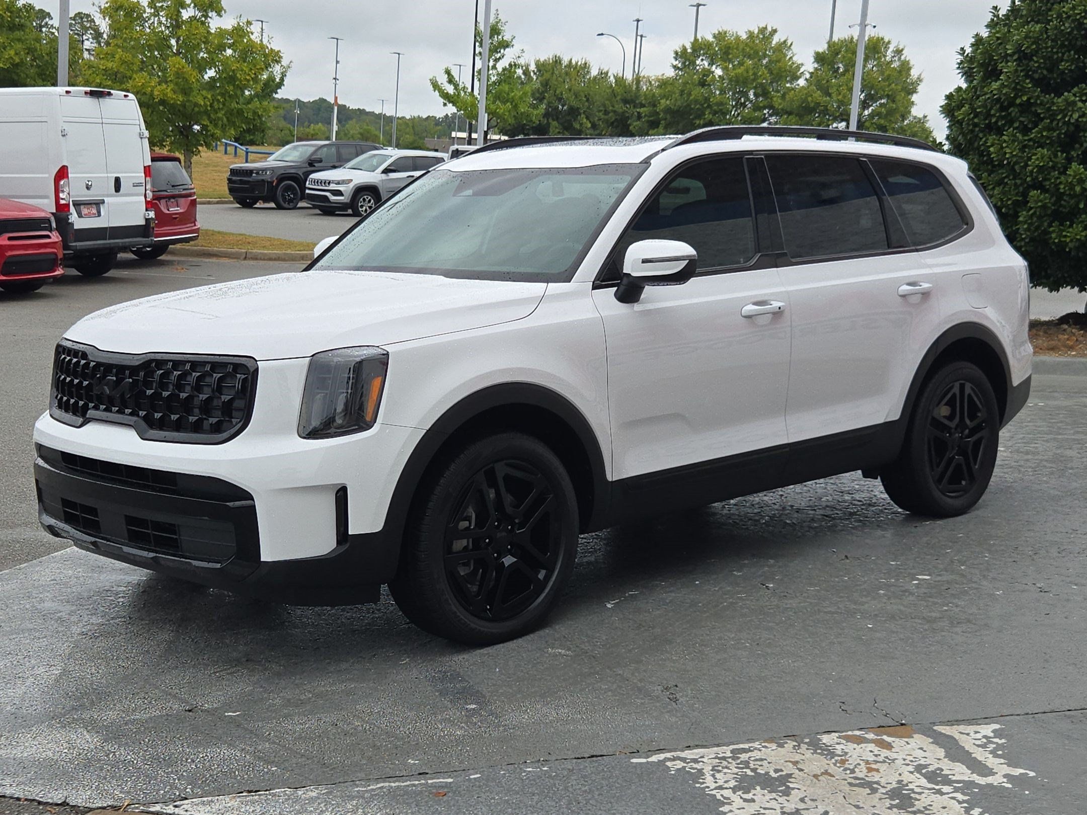 Used 2025 Kia Telluride EX X-Line AWD/4WD image 3