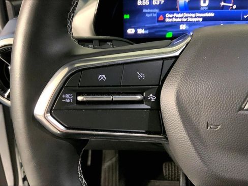 Used 2025 Chevrolet Equinox EV LT FWD image 18