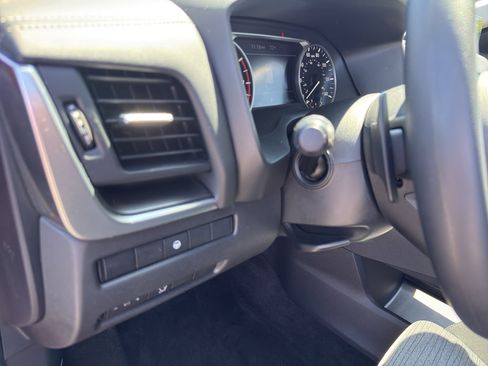 Certified 2023 Nissan Rogue SV AWD/4WD image 13