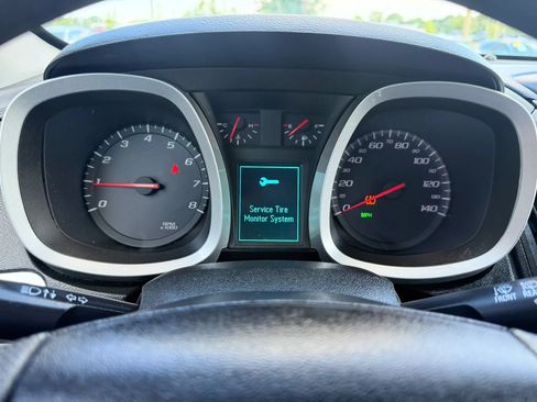 Used 2017 Chevrolet Equinox LT AWD/4WD image 19