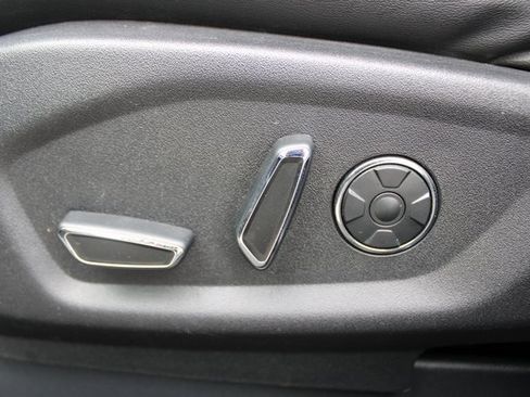 Used 2017 Ford Explorer Platinum image 13