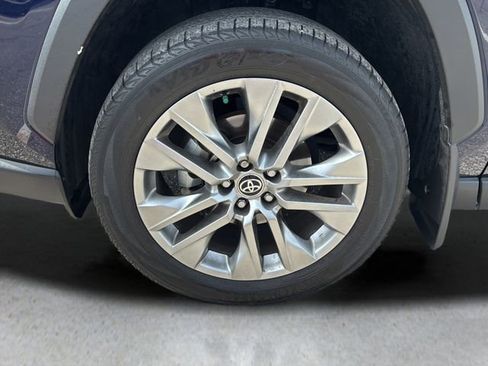 Used 2023 Toyota RAV4 XLE Premium FWD image 27