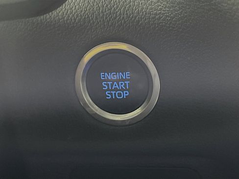 Used 2024 Toyota Tundra Limited AWD/4WD image 23