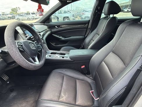 Used 2022 Honda Accord Sport image 5