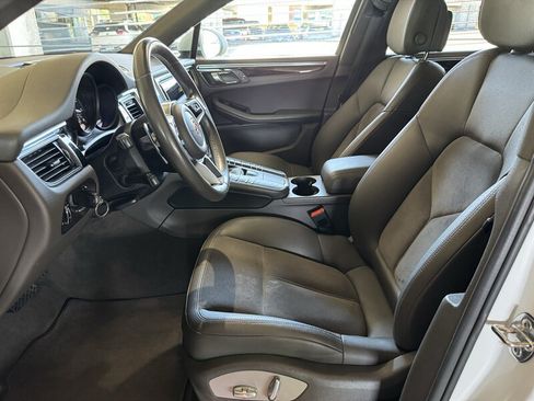 Used 2017 Porsche Macan AWD/4WD image 13