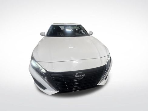 Used 2023 Nissan Altima 2.5 S FWD image 2