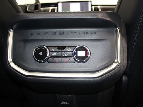 New 2026 Ford Expedition Platinum w/ Stealth Performance Package AWD/4WD image 35