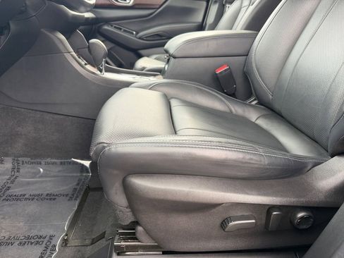 Certified 2023 Subaru Ascent Touring AWD/4WD image 11