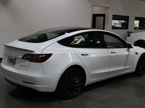 Used 2020 Tesla Model 3 Performance image 12